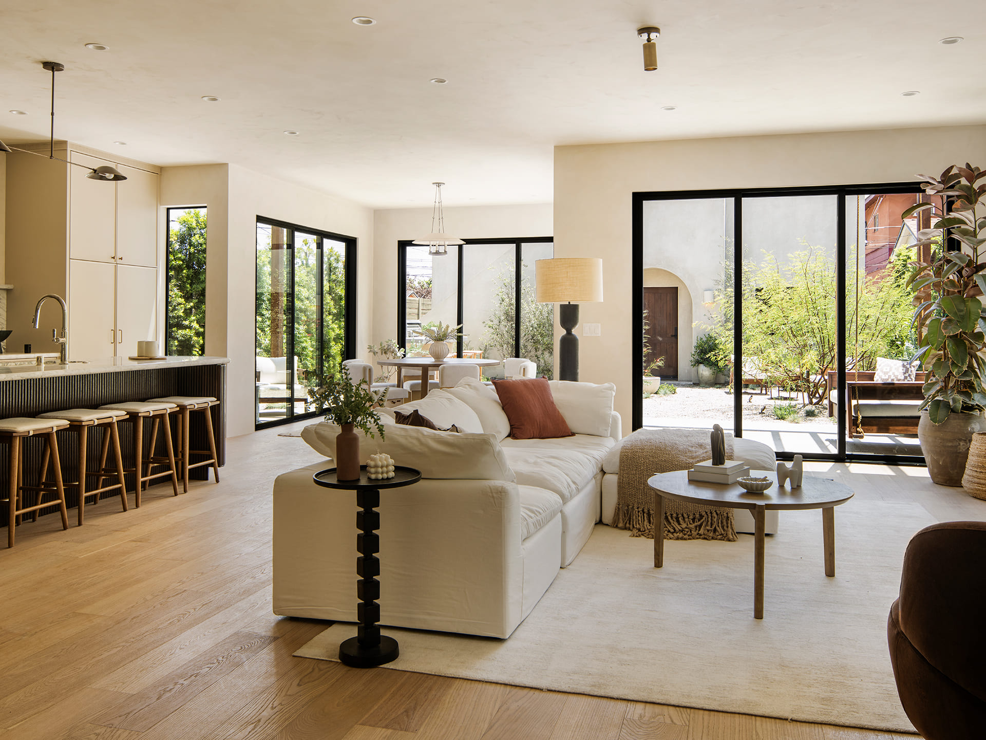 Copy-of-Copy-of-GAV08764